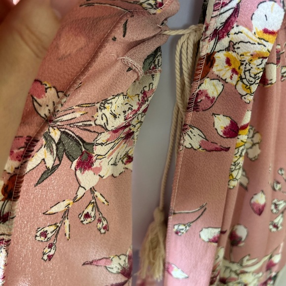 Retro-style Floral Robe - Picture 5 of 7